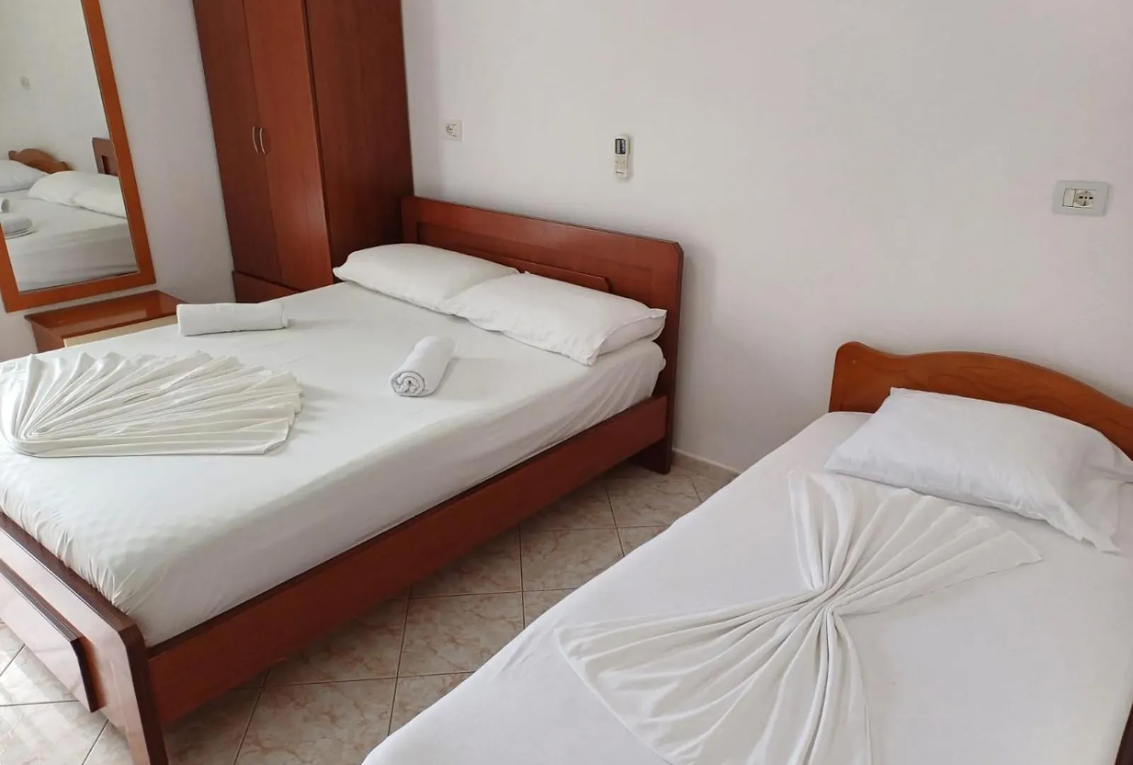 Vila Erjoni Aparthotel Ksamil 0*,